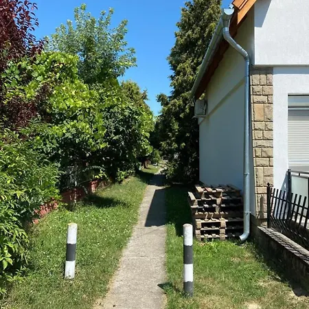 Freistehendes In Mit Terrasse Und Garten By Interhome