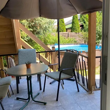 Prázdninový dům Freistehendes In Mit Terrasse Und Garten By Interhome
